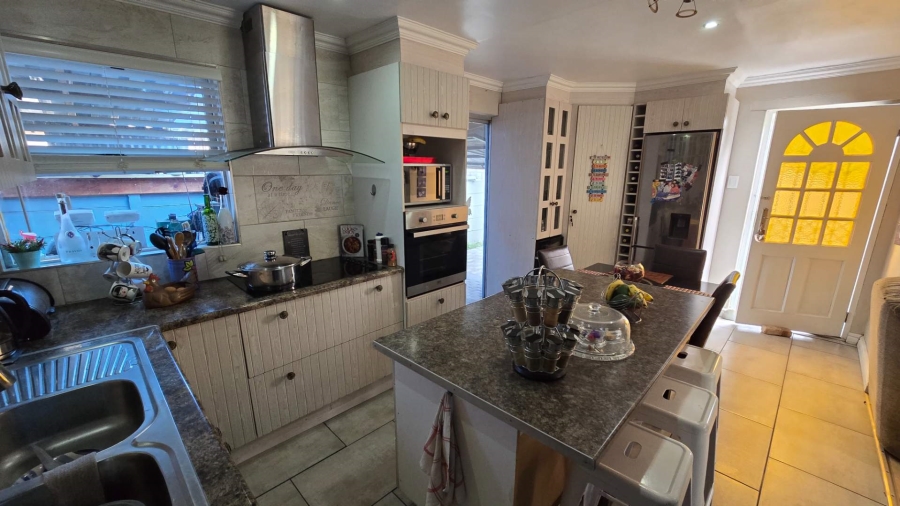 3 Bedroom Property for Sale in Forest Glade Western Cape